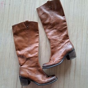 Jessica Simpson Leather Distressed Boots Size 9.5